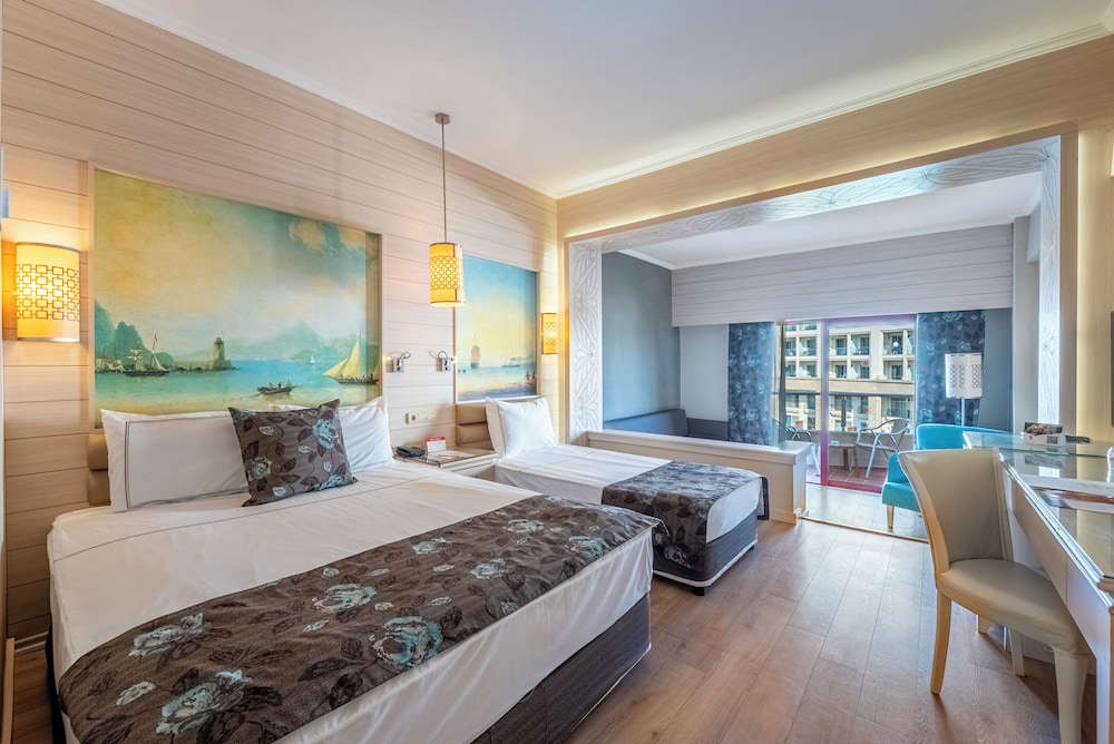 STANDARD ROOM LAND VIEW