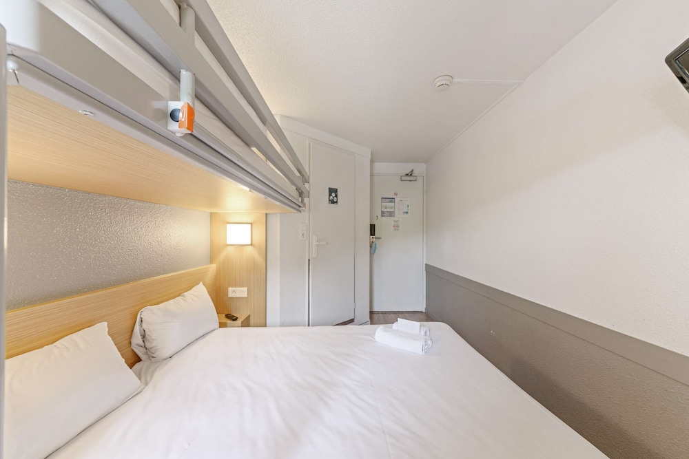 Kyriad Direct Annemasse - Geneve 21/42