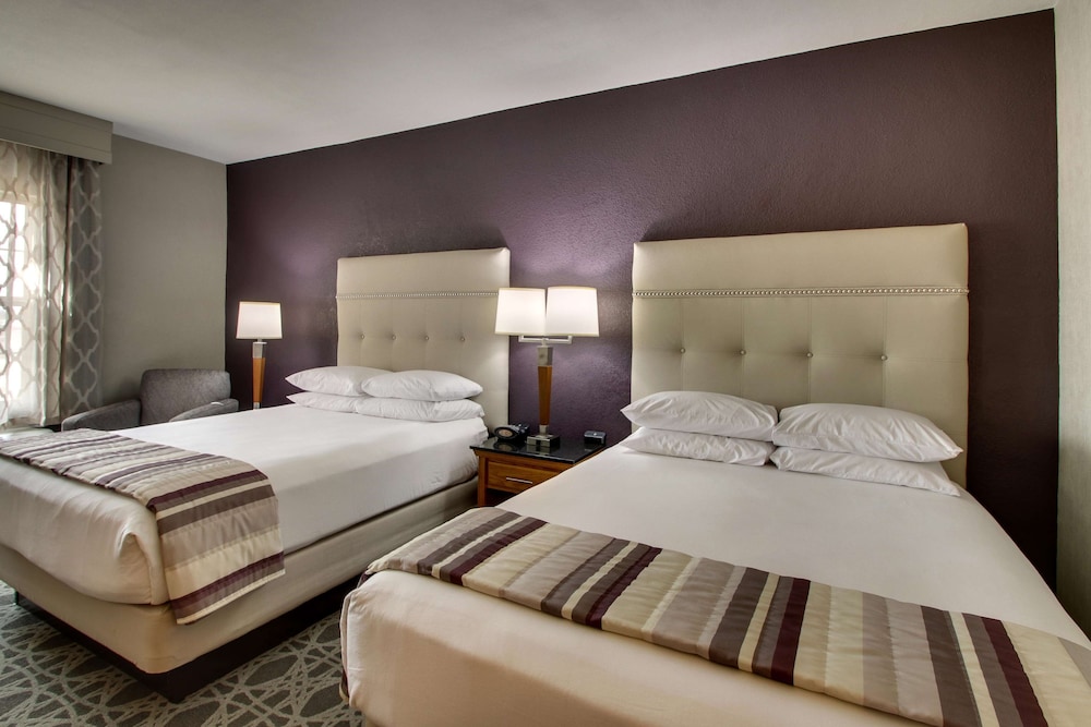 Drury Inn and Suites Albuquerque North 15/50