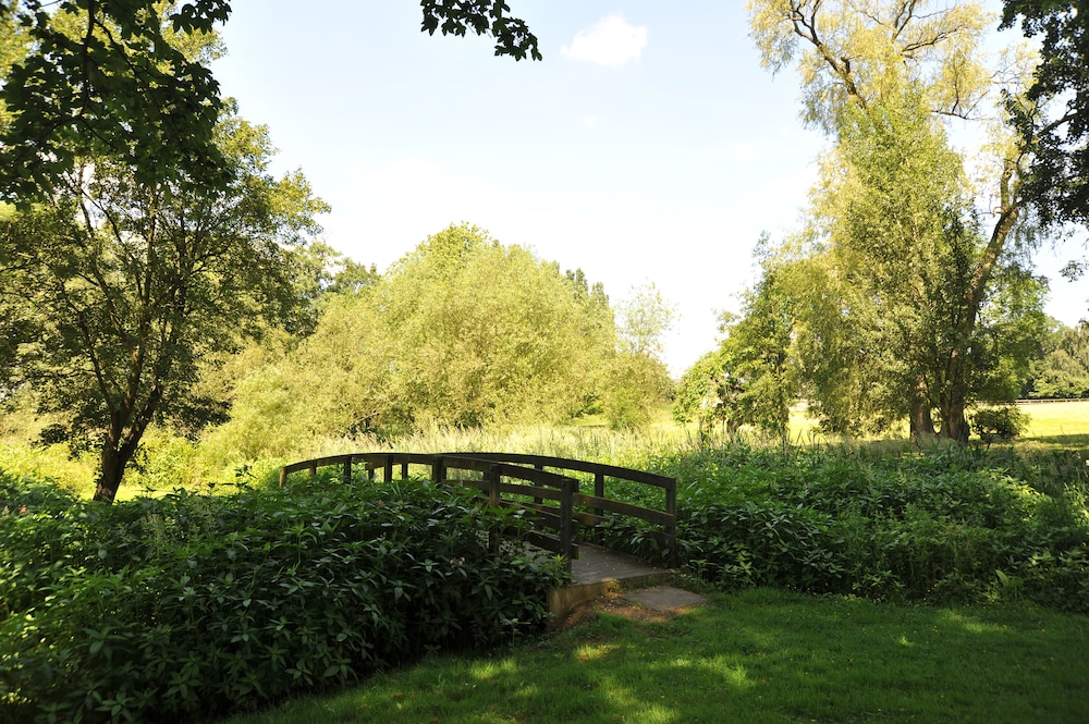 MERCURE YORK FAIRFIELD MANOR HOTEL 66/74