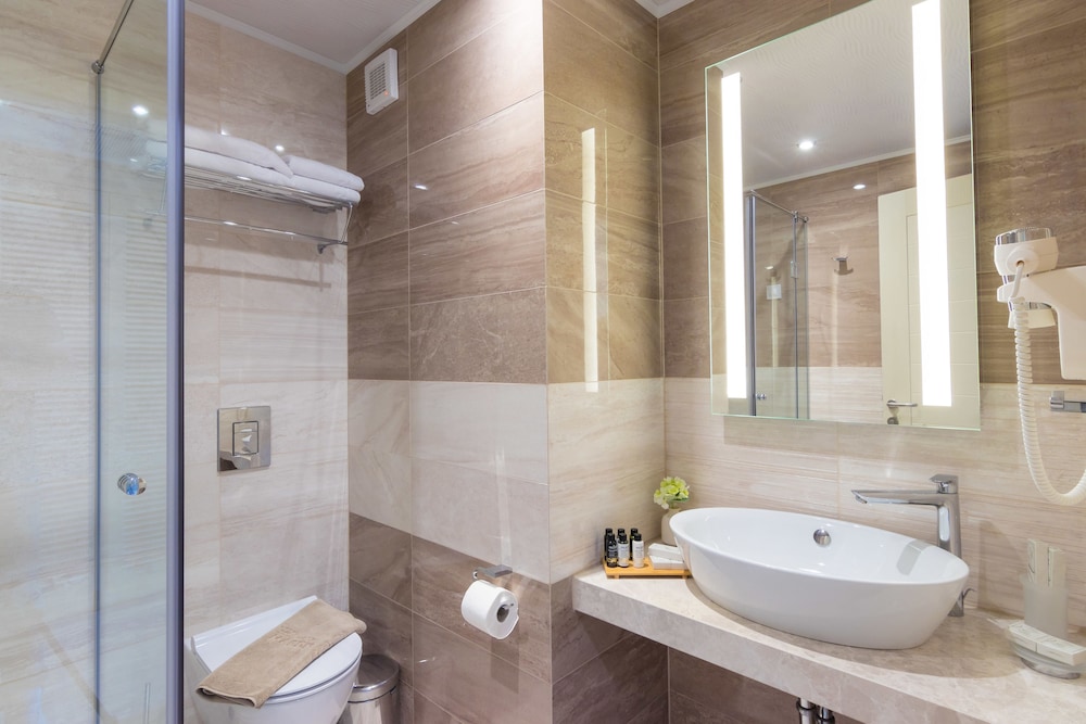 King Maron Beach Hotel & Spa 45/50