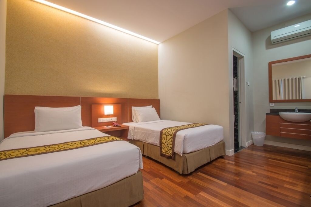 SUPERIOR, TWIN BEDS