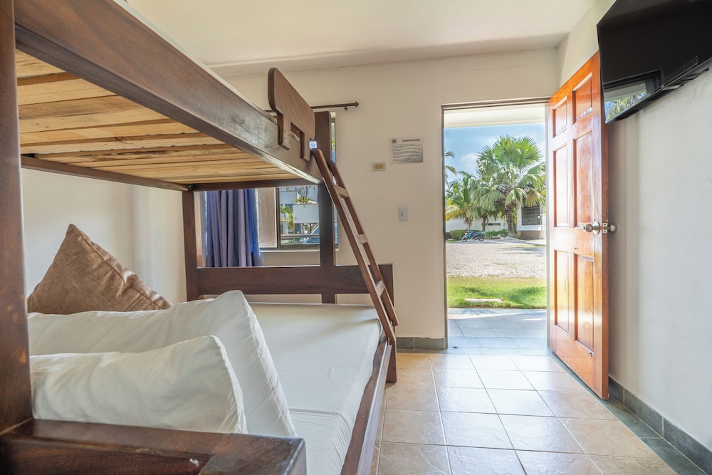 Family, 1 Single and 2 Double Beds