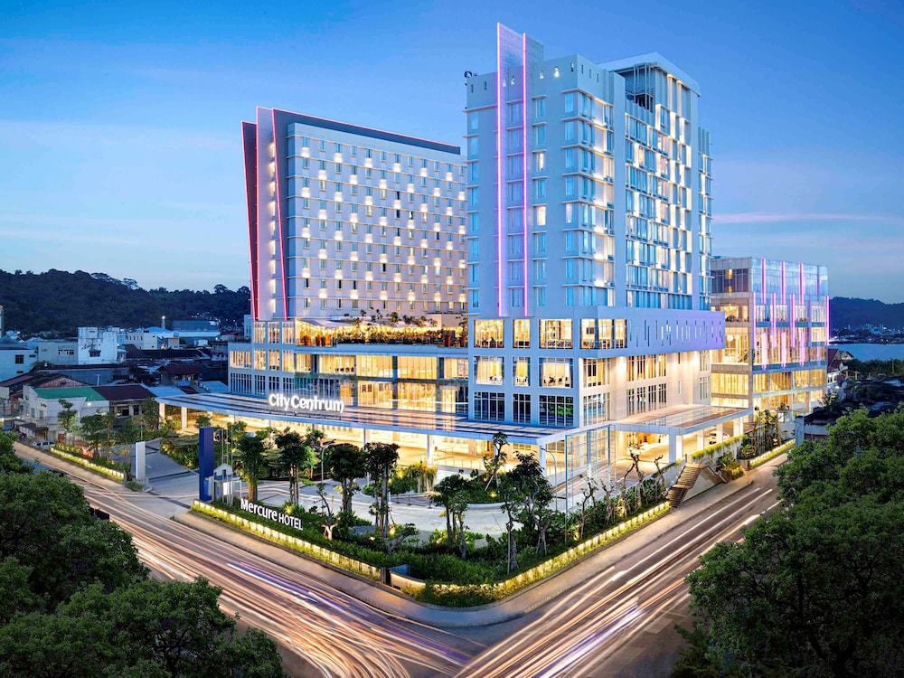 Mercure Samarinda 6/75