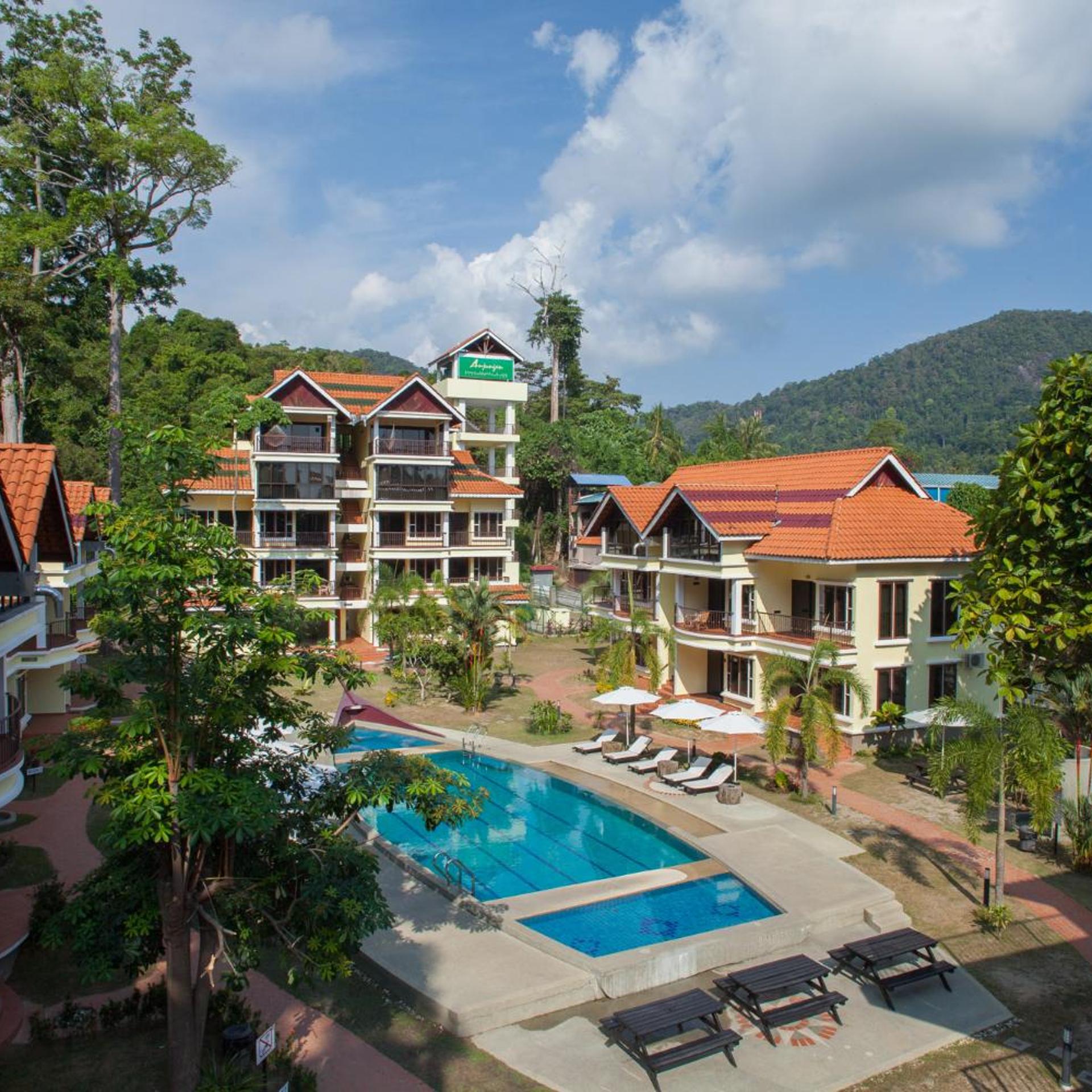 Anjungan Beach Resort 6/44