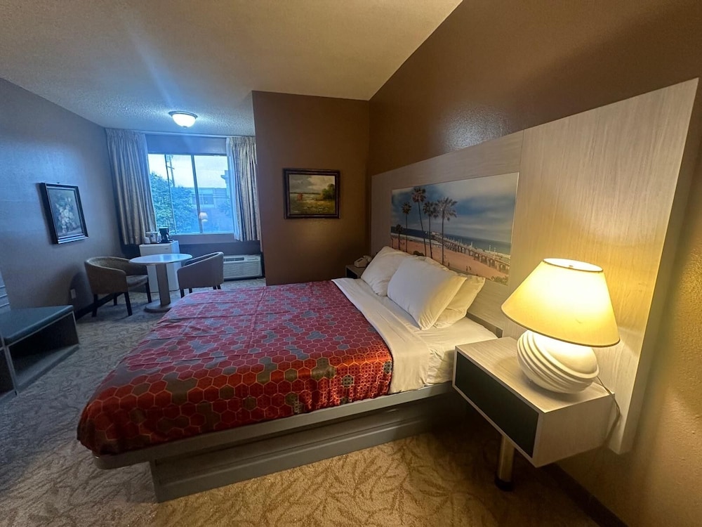 Hotel Pacific Garden 10/58