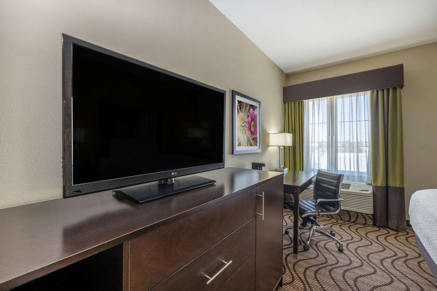 La Quinta Inn & Suites by Wyndham Artesia 49/58