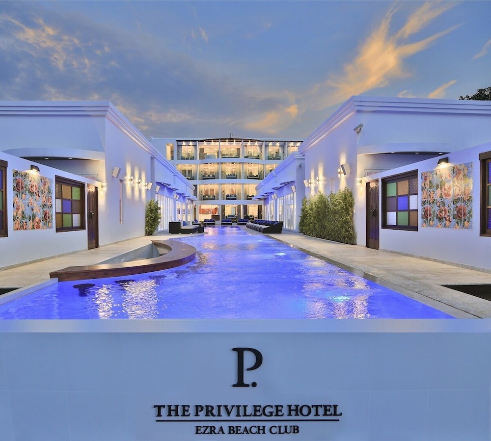 The Privilege Hotel Ezra Royal Garden 21/33