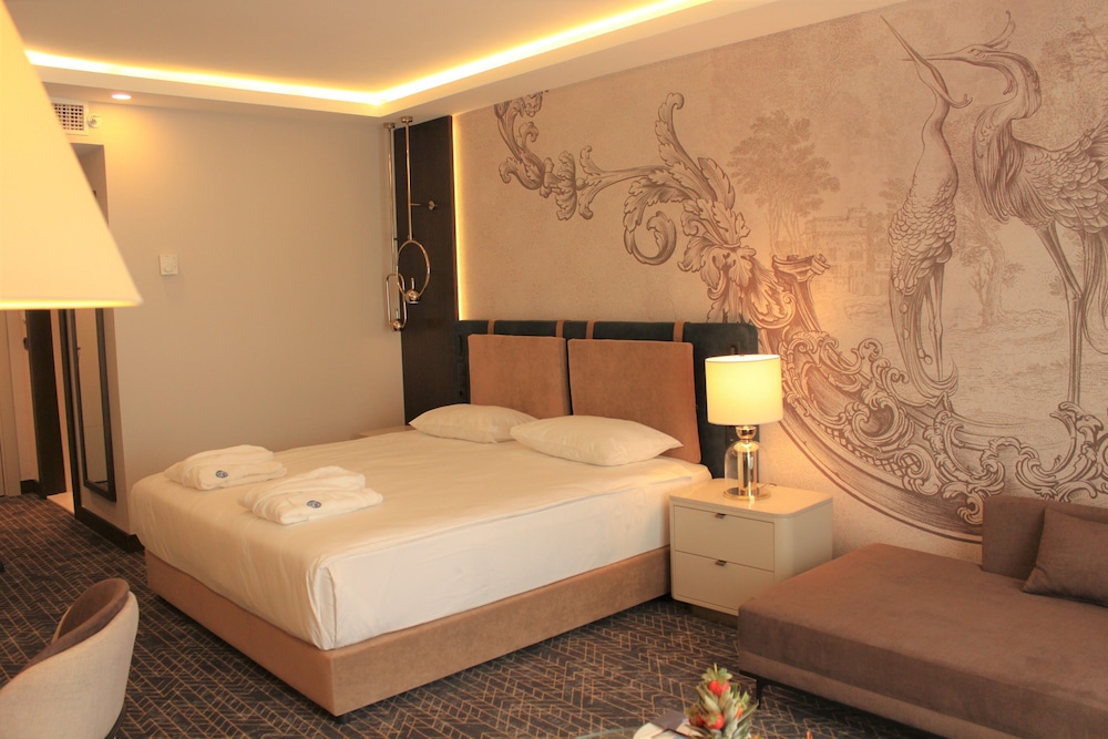 Ic Hotels Airport 25/69