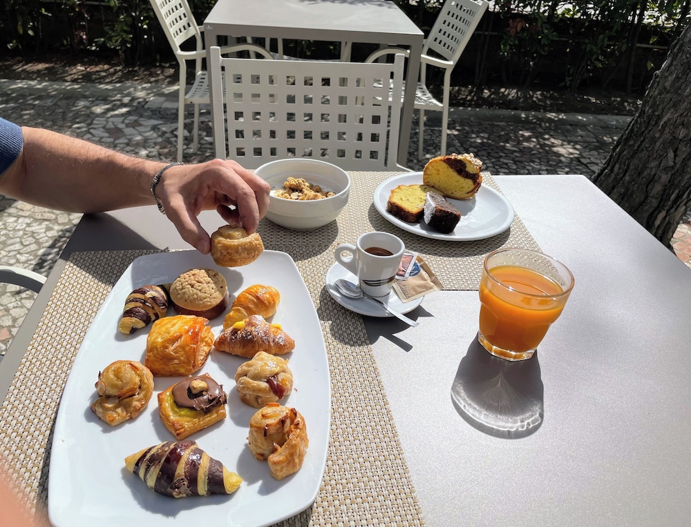 Franca Hotel 32/50