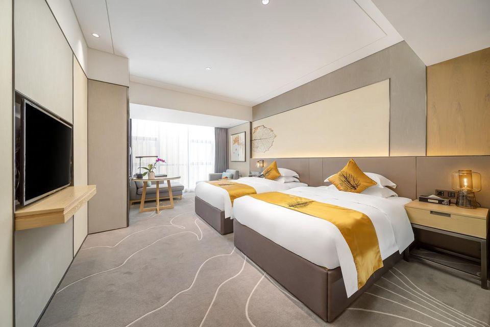 Elegant, Twin Beds