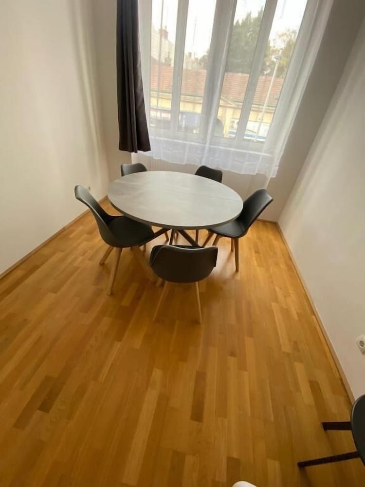 Real Living Apartments Vienna - Floridsdorfer 10/24