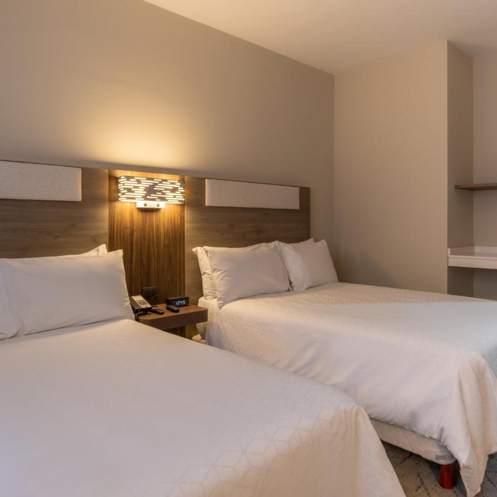 غرفة تنفيذية بسريرين مزدوجين، Holiday Inn Express Morelia Centro Historico by IHG 3/10