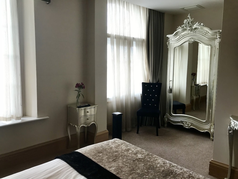 Ennios Boutique Hotel 30/50