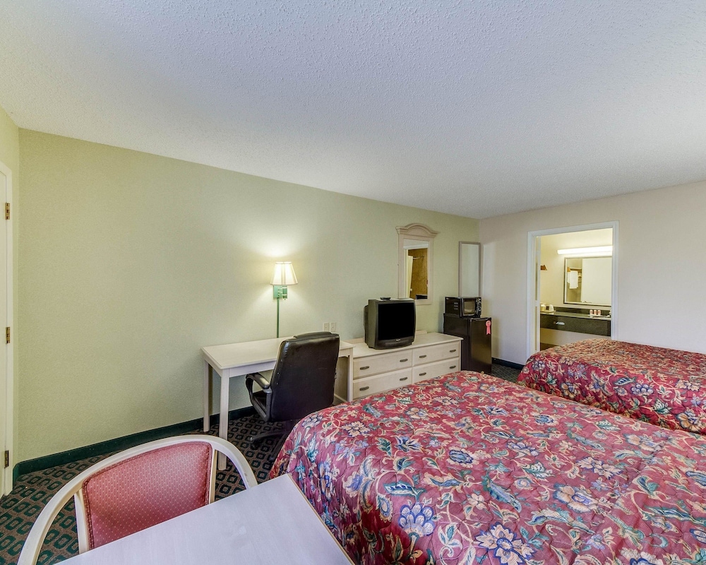 Econo Lodge Falfurrias 11/31