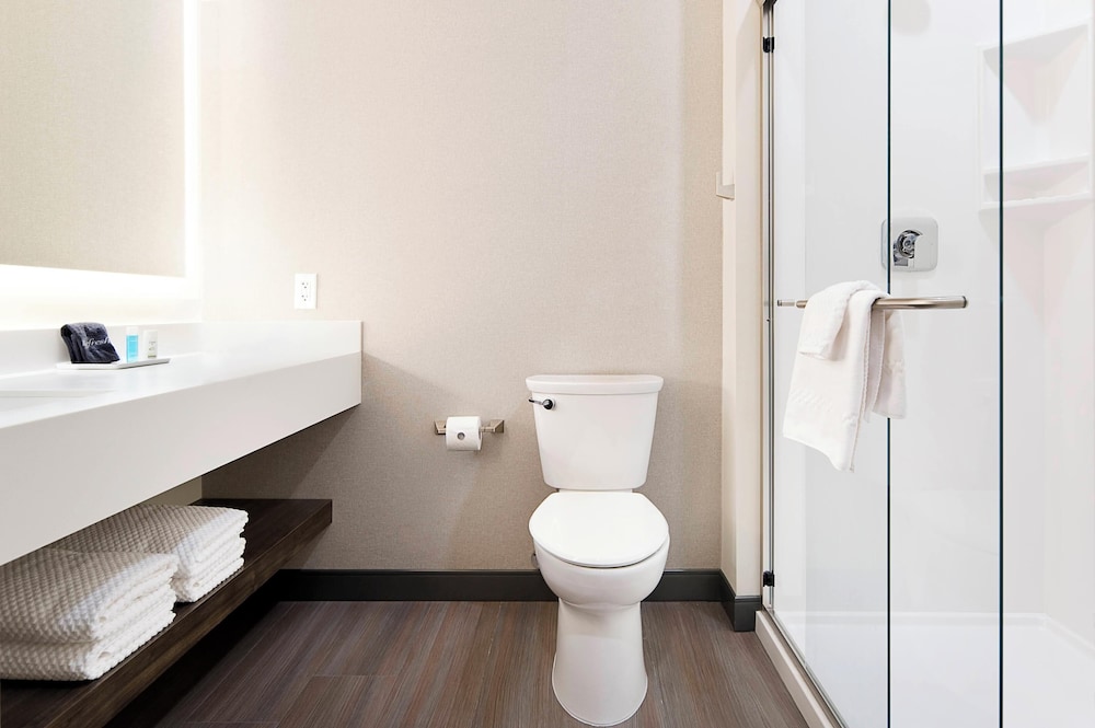 Clubhouse Hotel Suites Sioux Falls 67/67