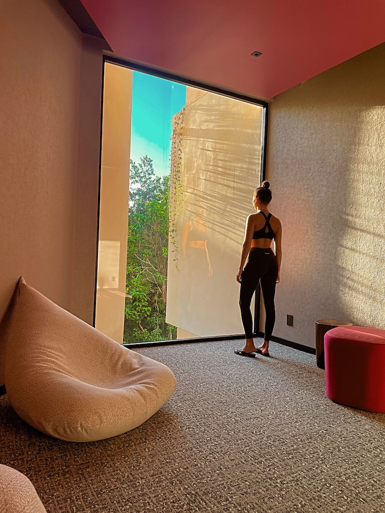 Aloft Tulum 24/50