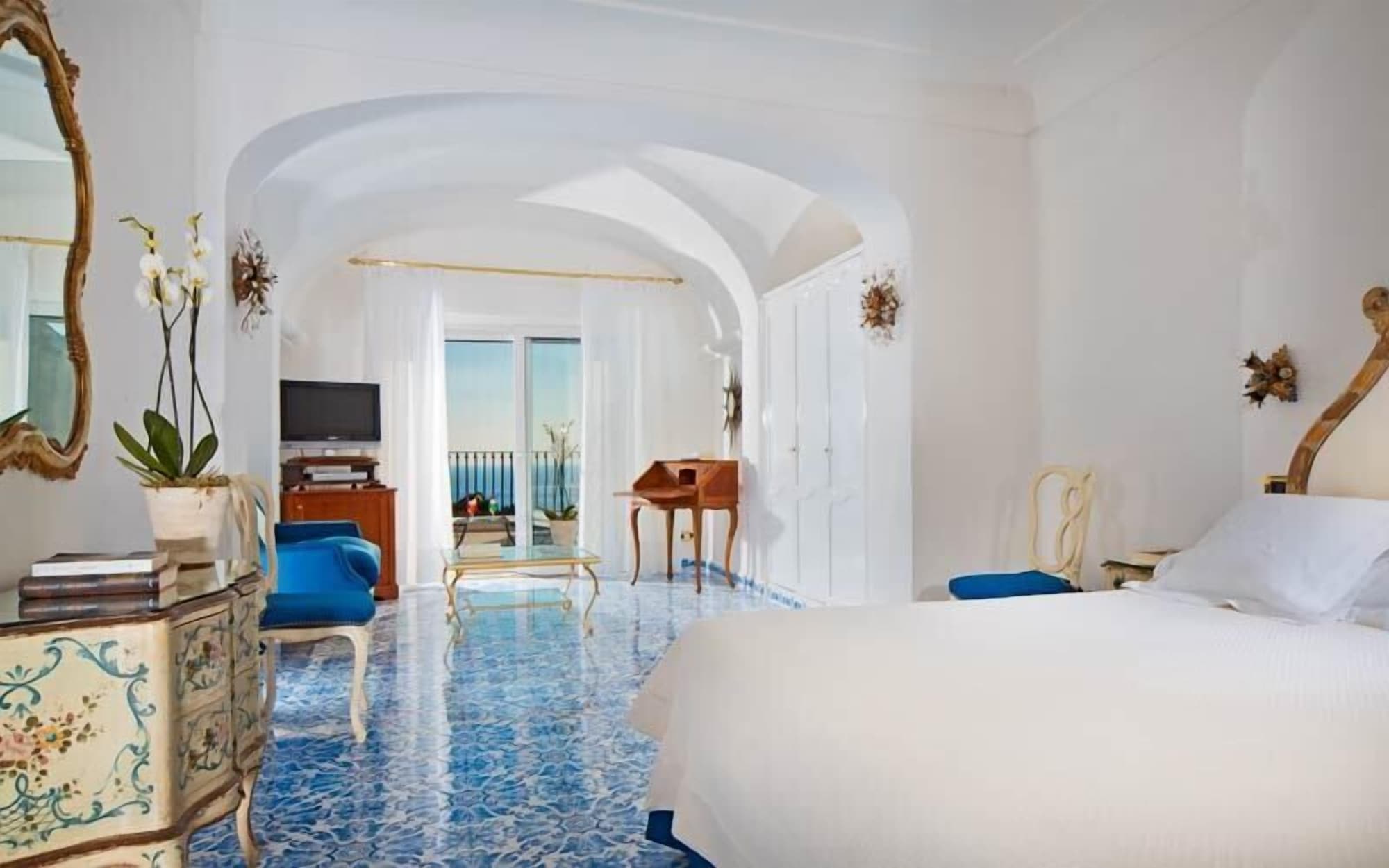 Suite, Sea View