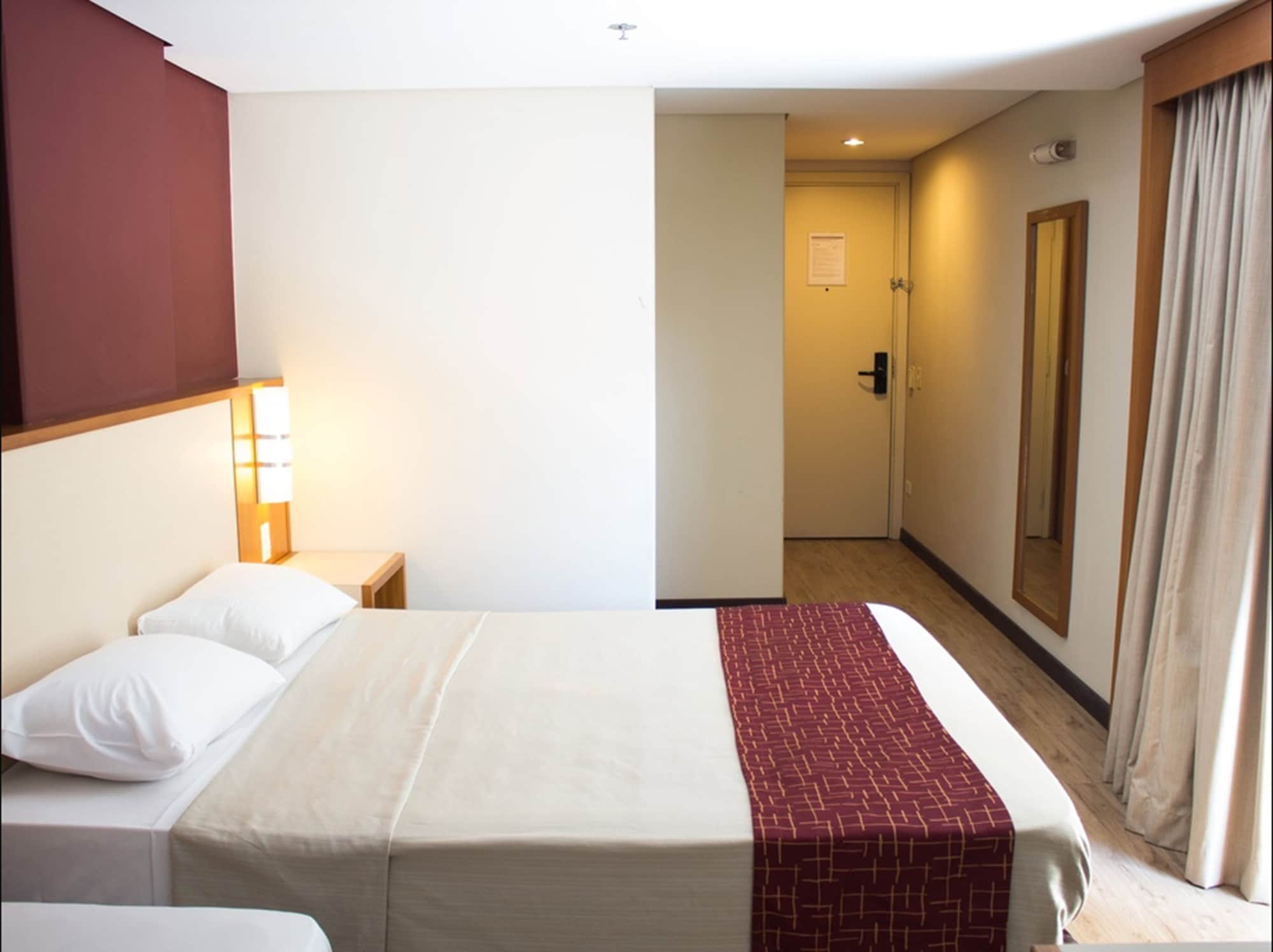 STANDARD, TRIPLE, 3 BEDS