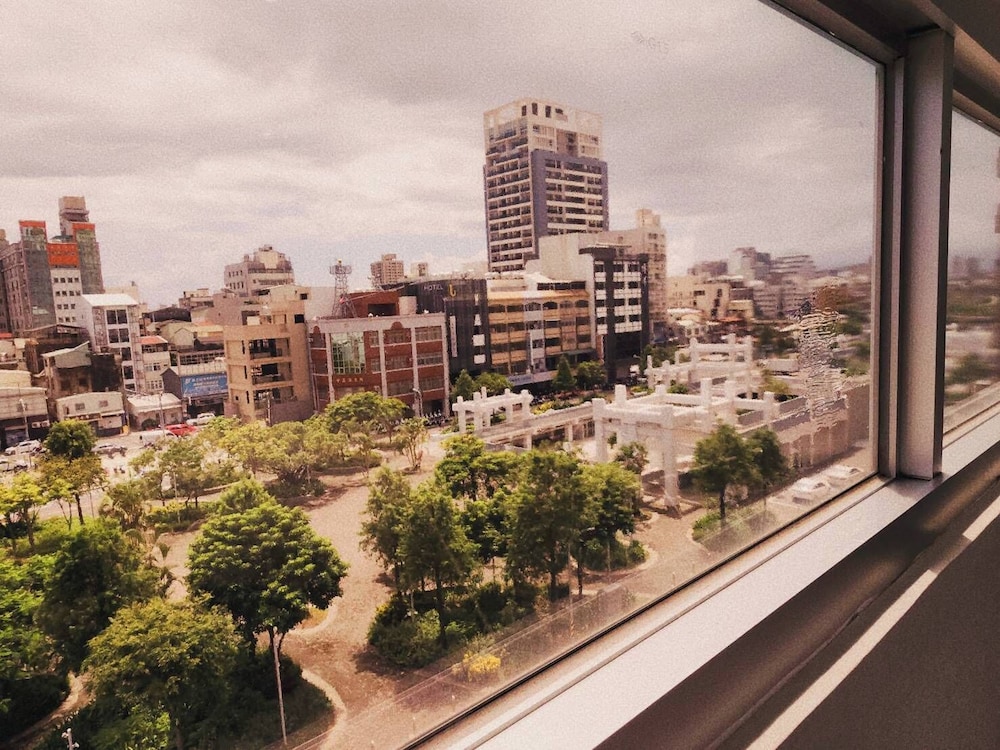 D.D Hotel 39/43