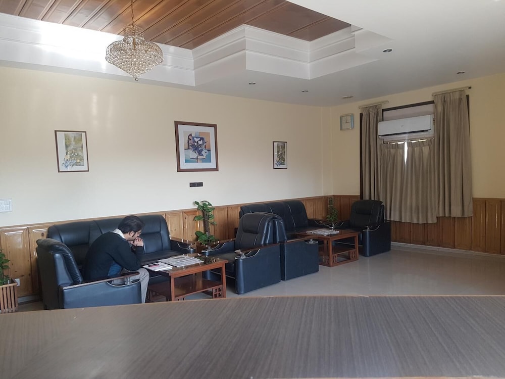 HOTEL PARK INN 24/37