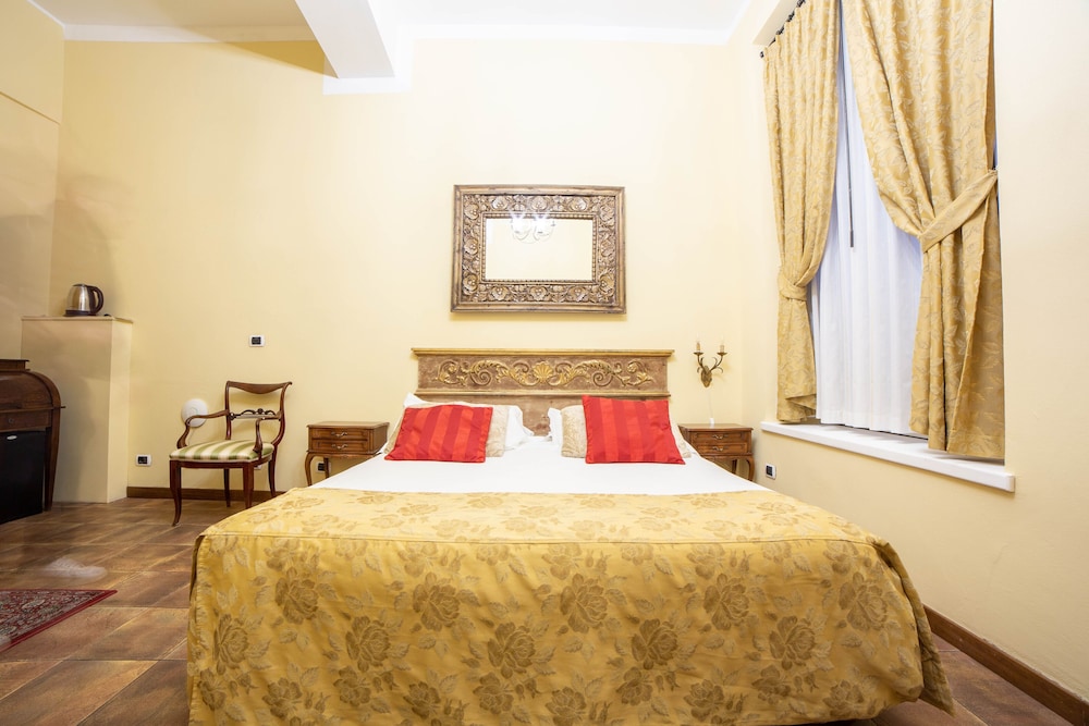 CLASSIC, DOUBLE OR TWIN BED