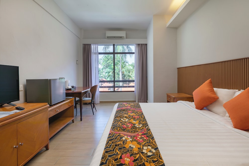 Adena Beach Resort 14/74