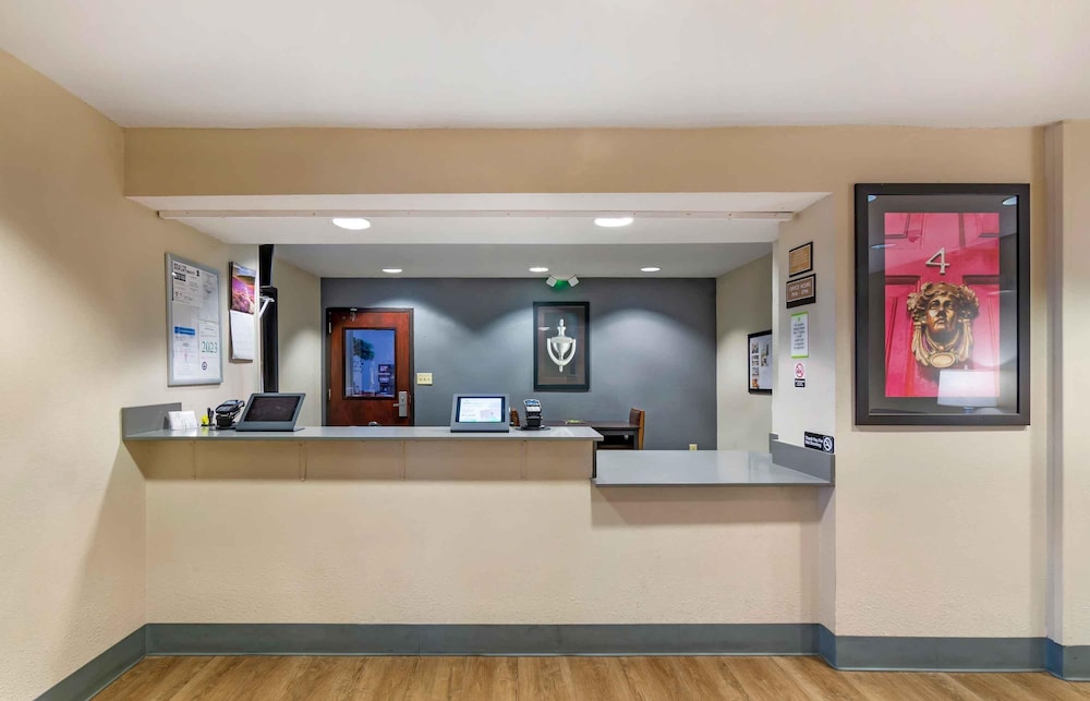 Extended Stay America Suites Kansas City Airport 4/45