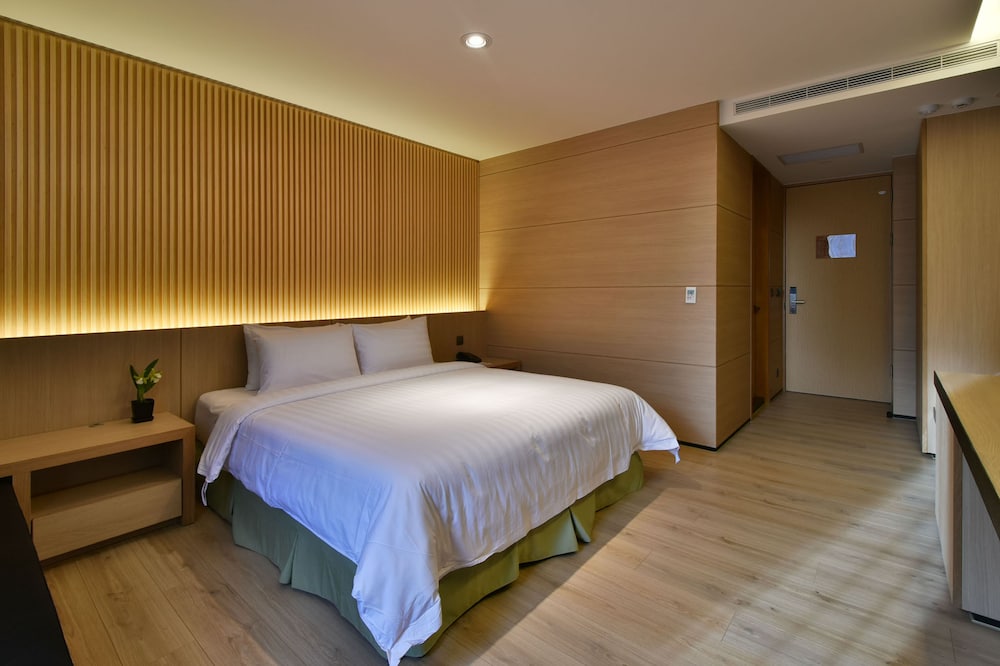 HOTEL R14 13/62
