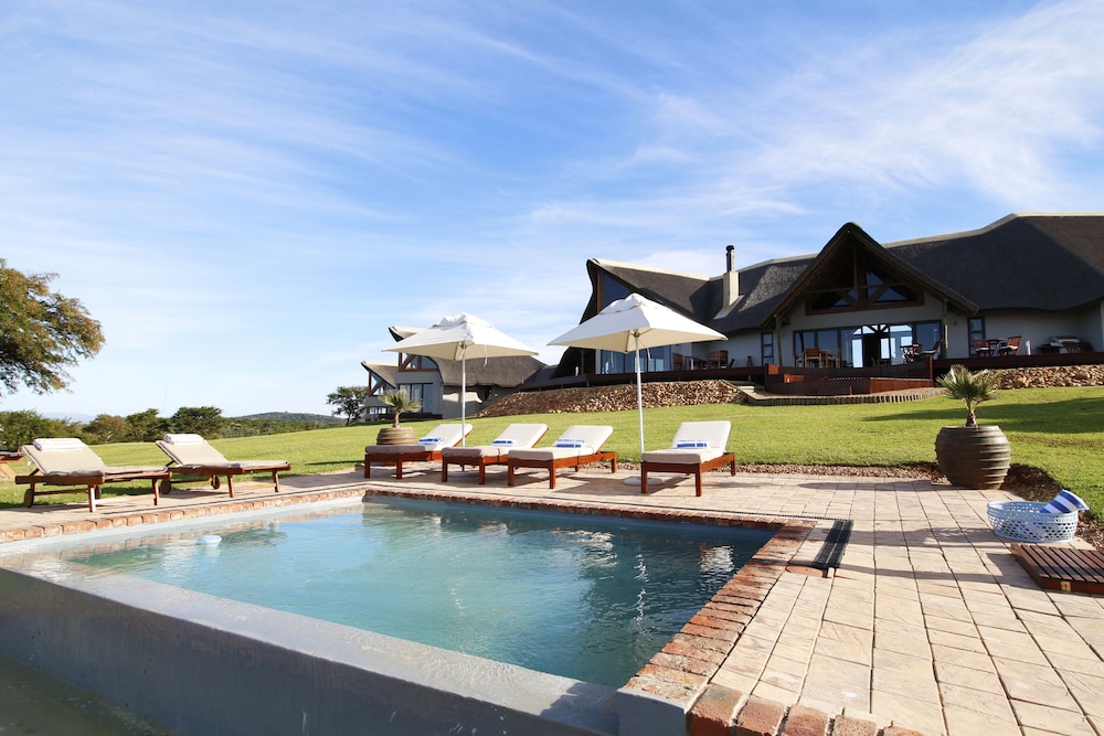 J-Bay Zebra Lodge 4/50