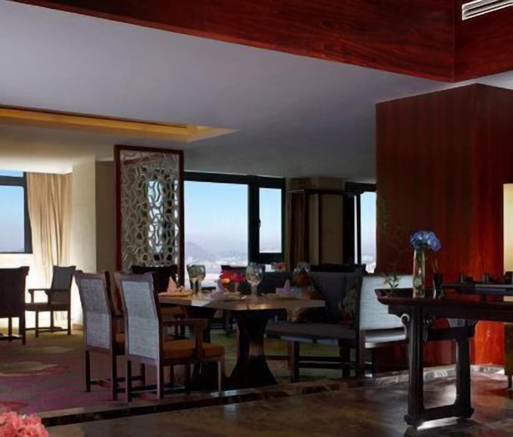 New Century Grand Hotel Tonglu Hangzhou China 16/21
