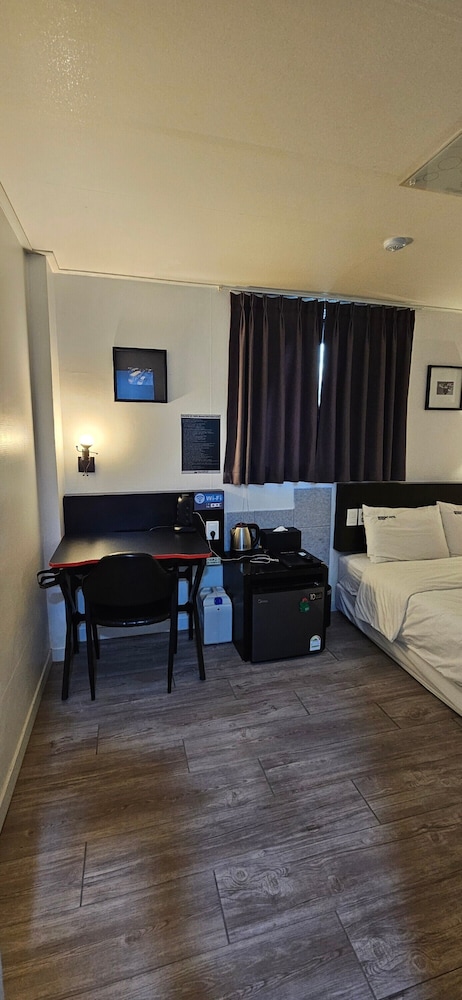 Ekonomy Hotel Incheon 30/50