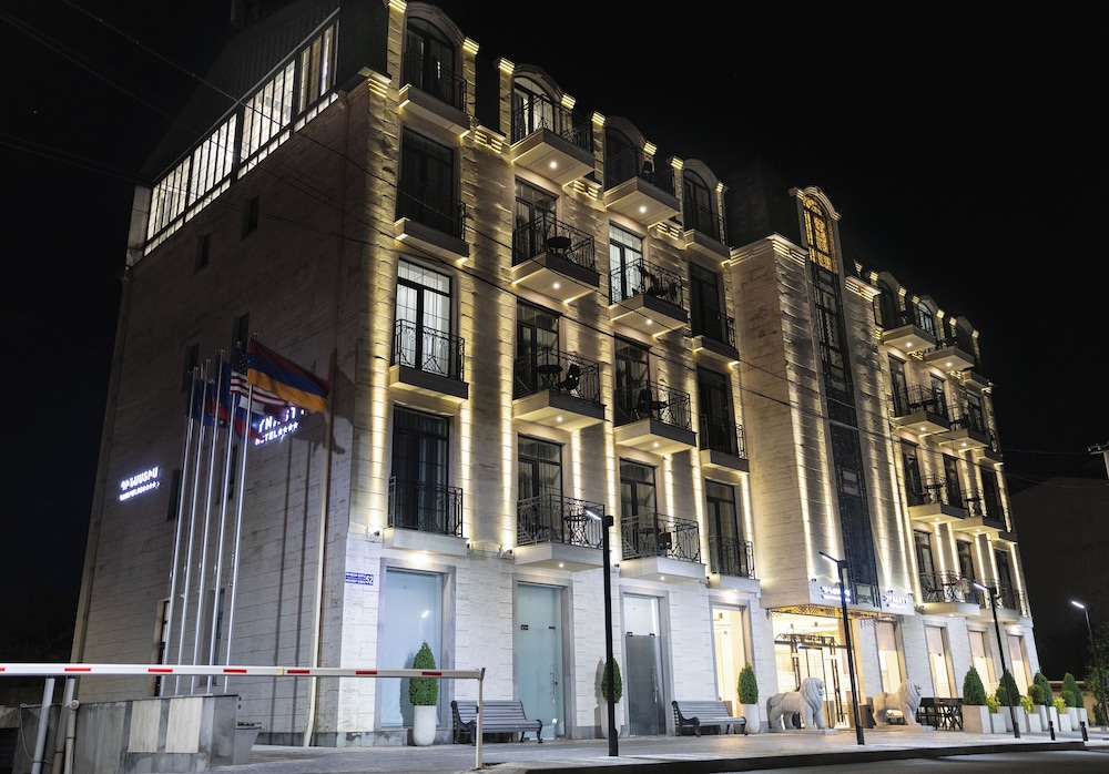 Dynasty Hotel in YEREVAN