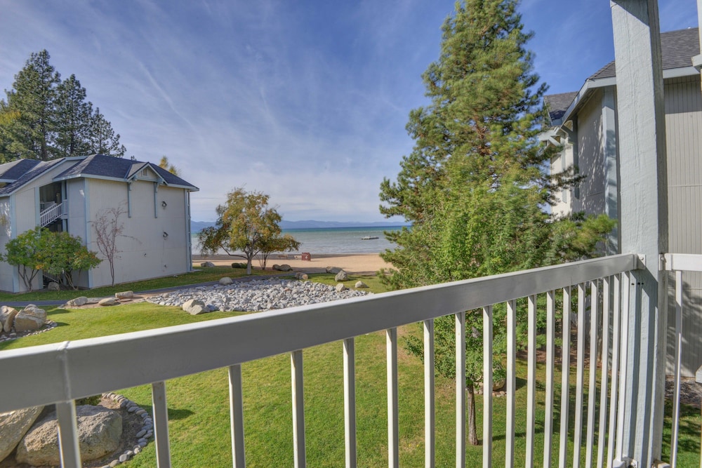 The Beach Retreat Lodge At Tahoe 44/50