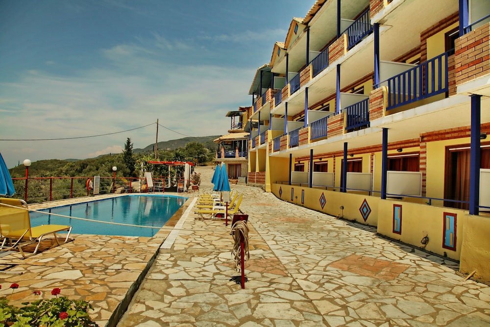 Politia Hotel 42/47