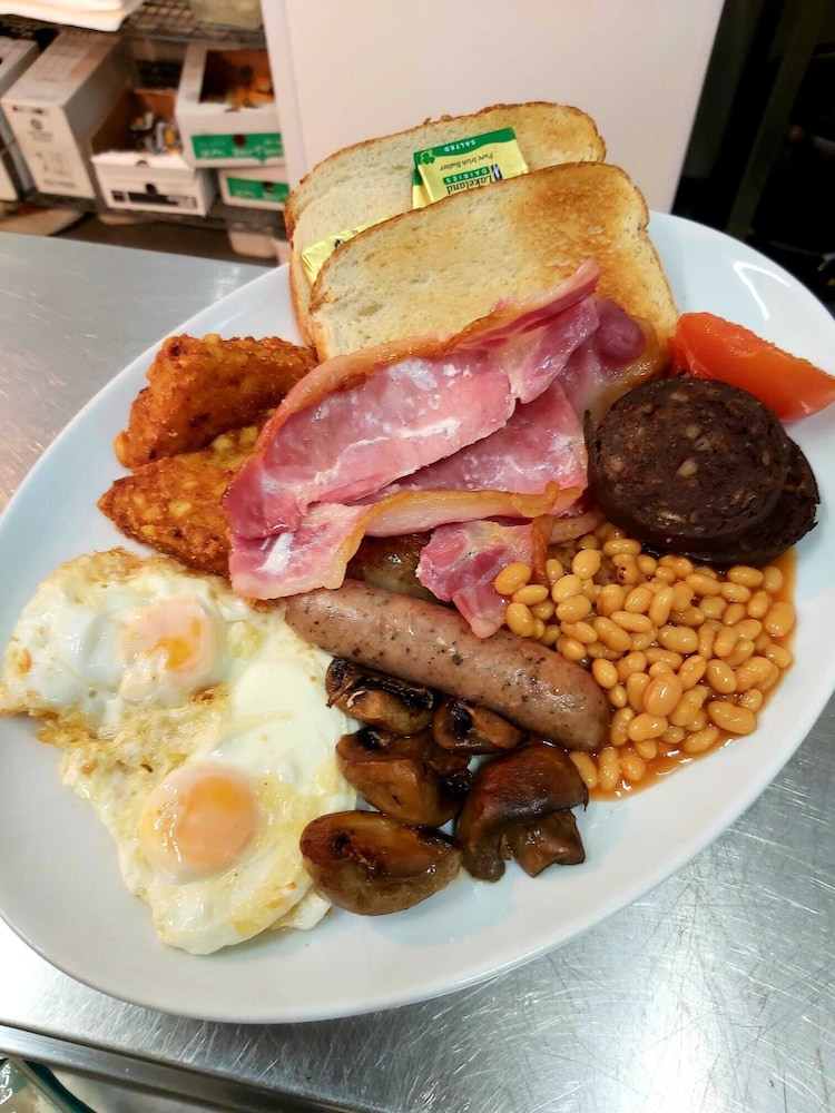 The Waterford Arms 22/50