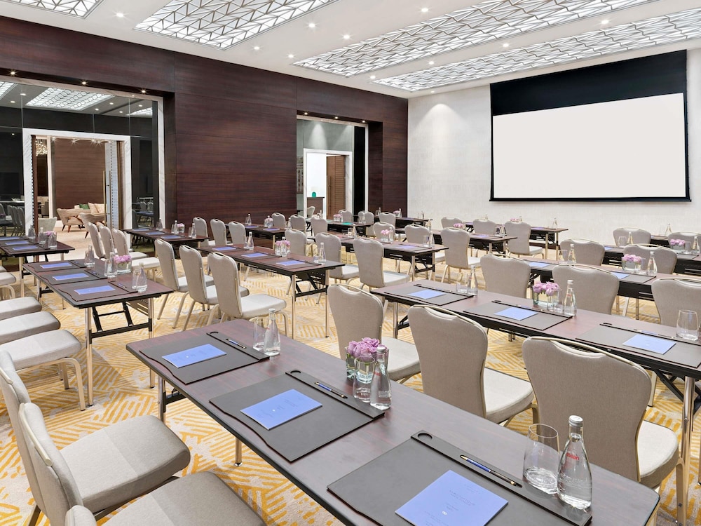 Sofitel Dubai The Obelisk 72/82