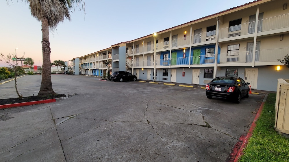 La Quinta Inn by Wyndham Corpus Christi South 4/33
