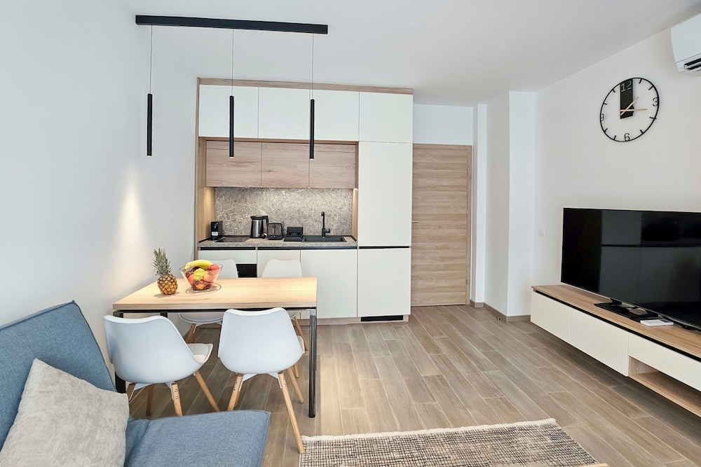 Azur Premium Resort 58/75