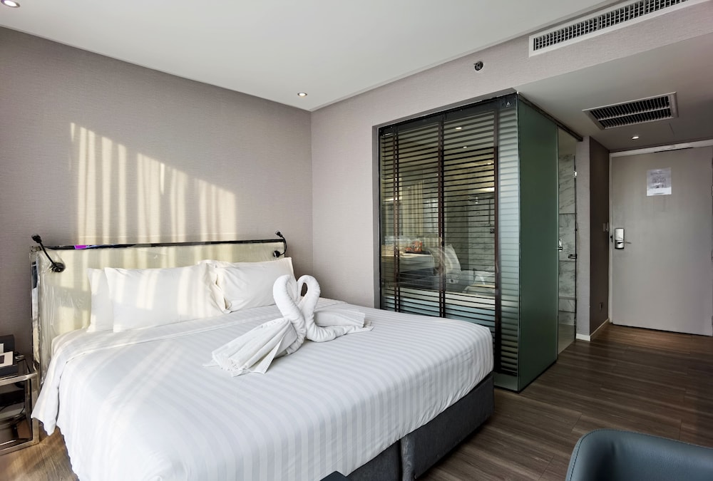 Room, King Bed, City View, No Balcony، Citrus Grande Hotel Pattaya By Compass Hospitality 5/7
