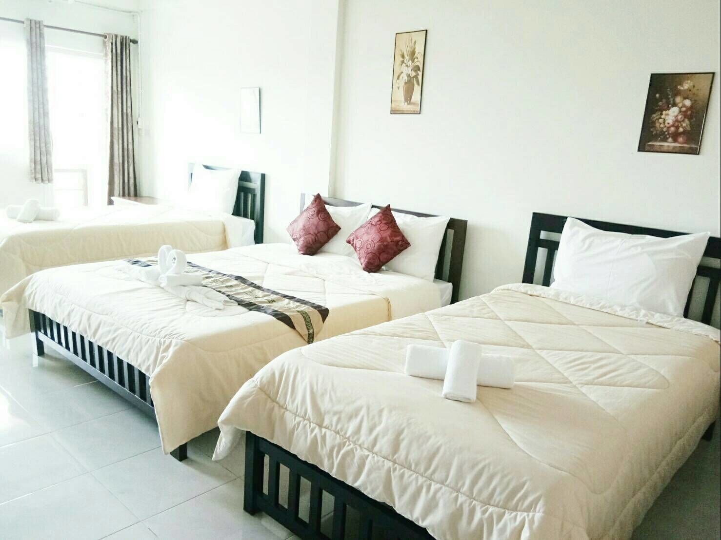 Family, Double and Twin Beds, Rueangrat Hotel 2/9