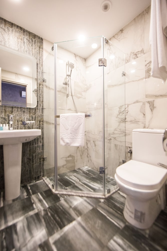 Passage Boutique Hotel 75/78