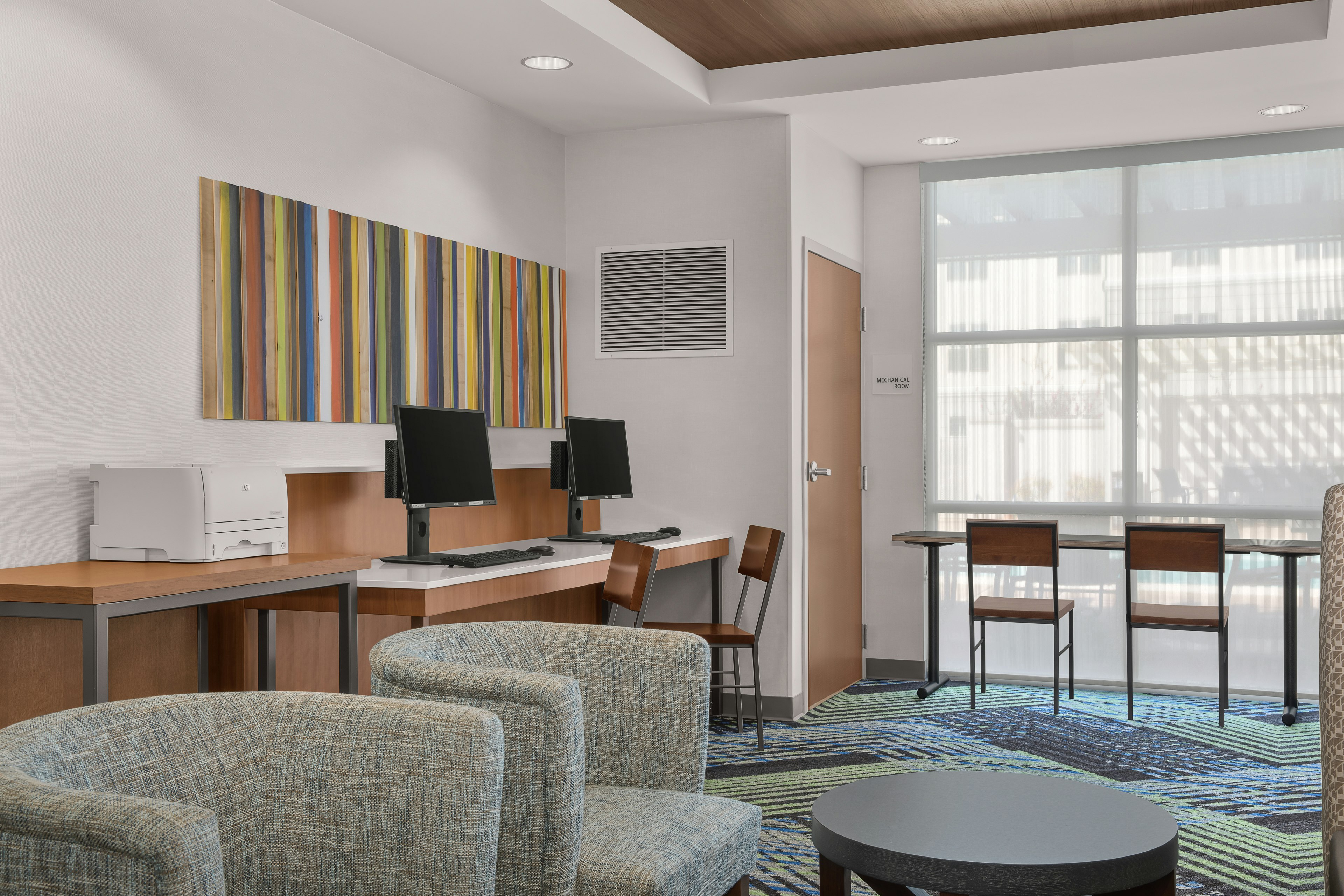 Holiday Inn Express & Suites Sacramento Airport Natomas, an IHG Hotel 21/23