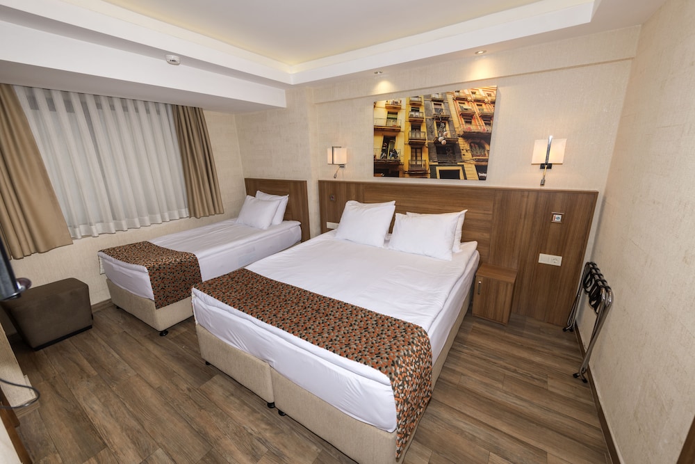B Guest Hotel 16/66