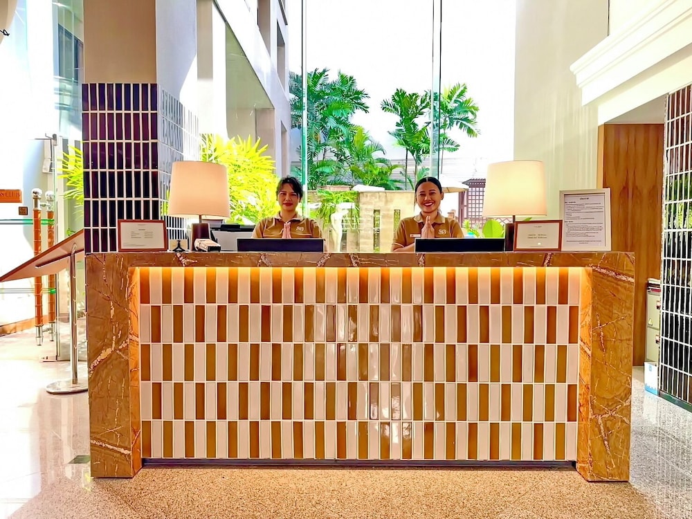 Silom Serene Boutique 8/65