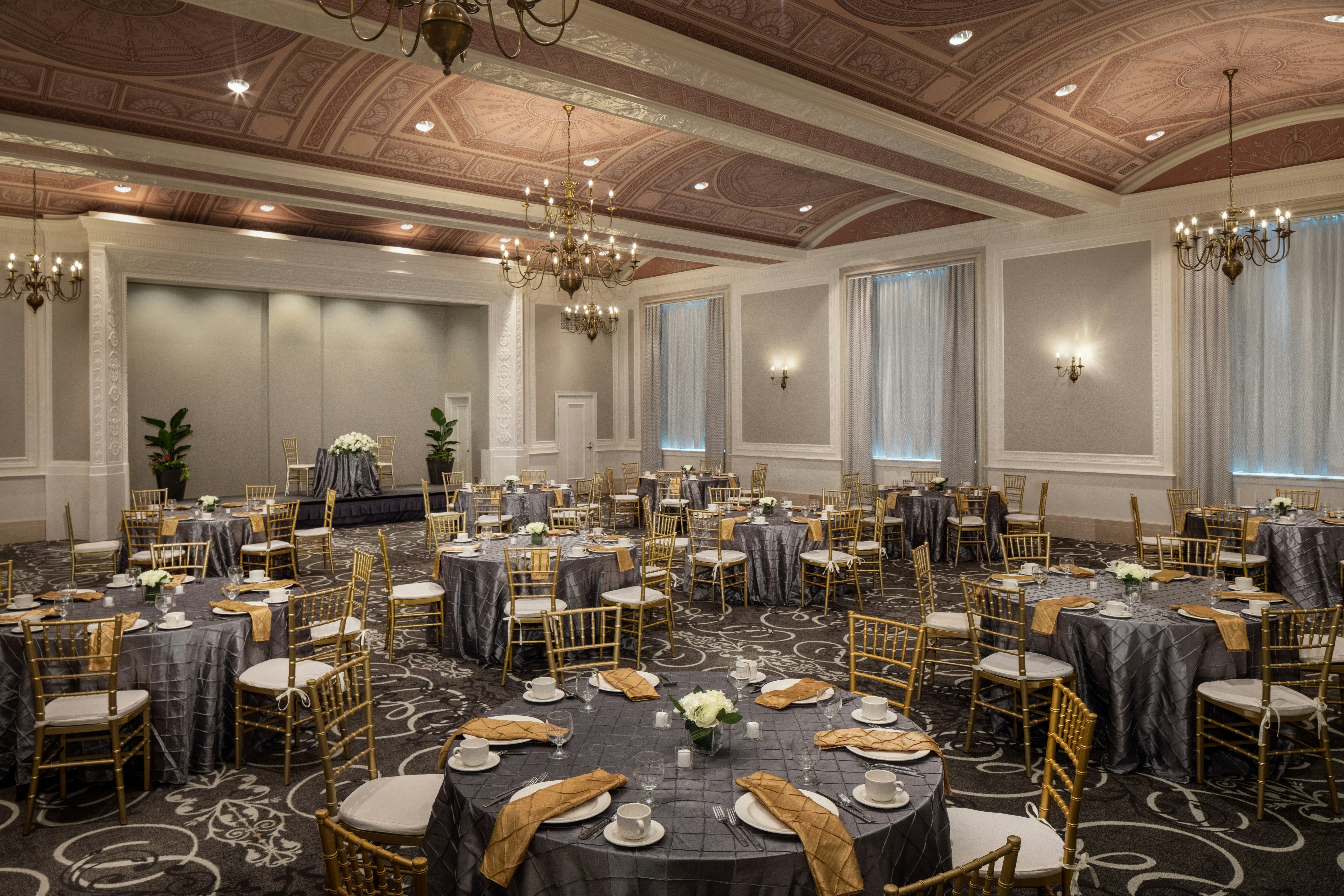 DoubleTree Suites by Hilton Detroit Downtown - Fort Shelby 54/59