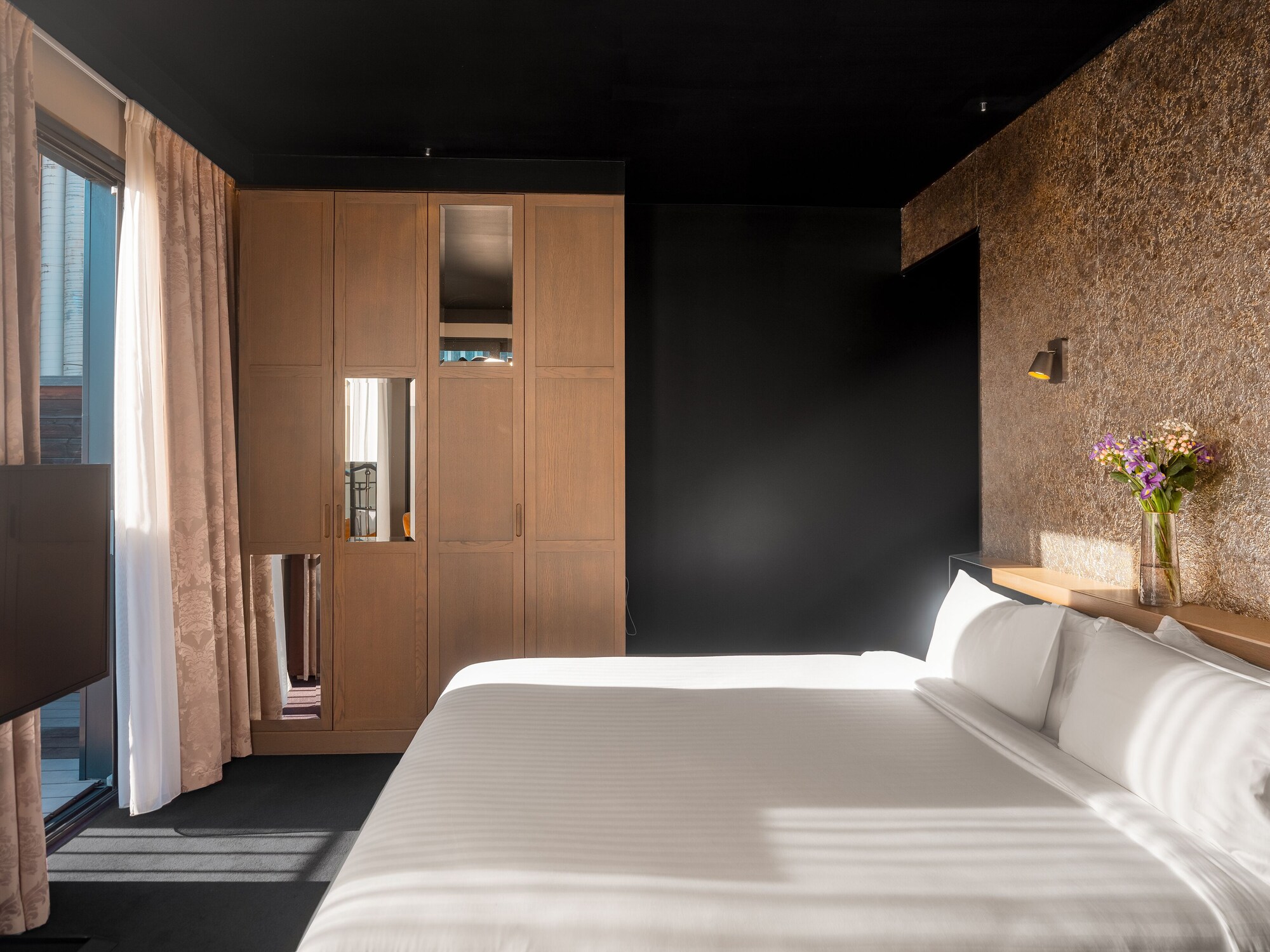 Duplex, Spa, Queen Bed