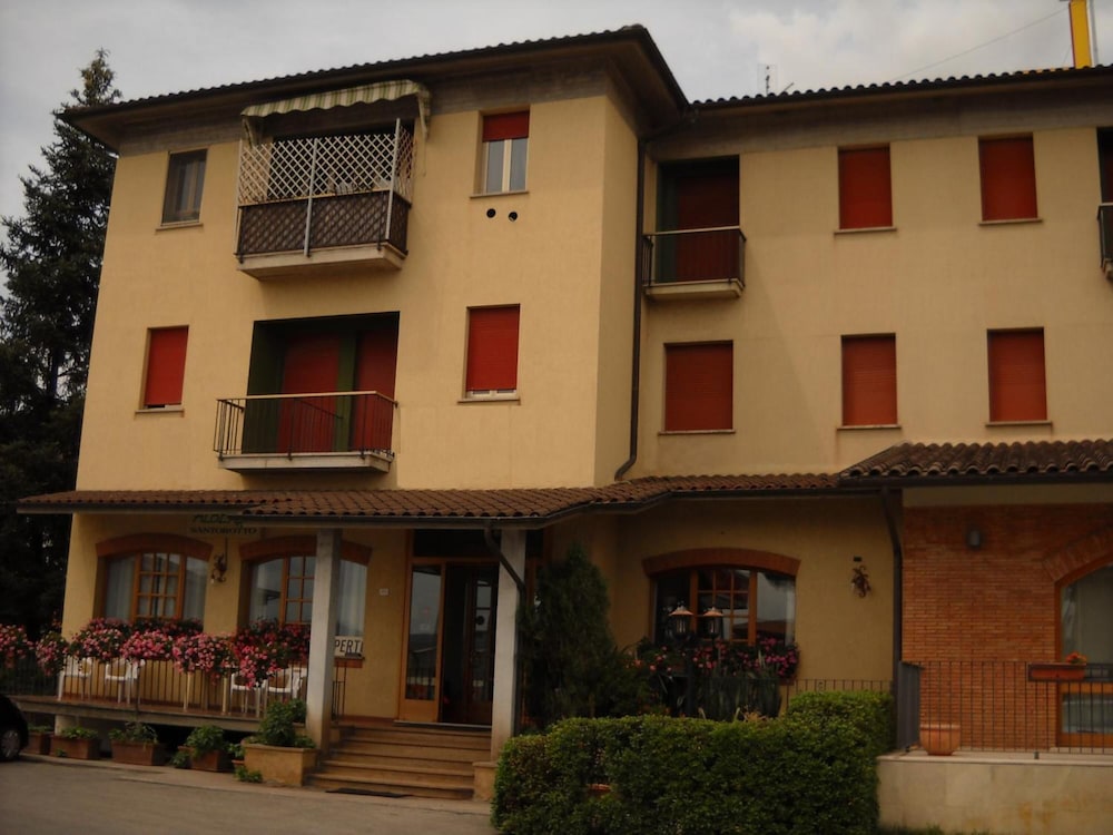 Hotel Santorotto 1/42