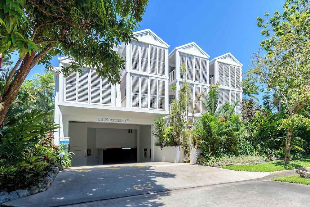 Port Douglas Apartments 59/67