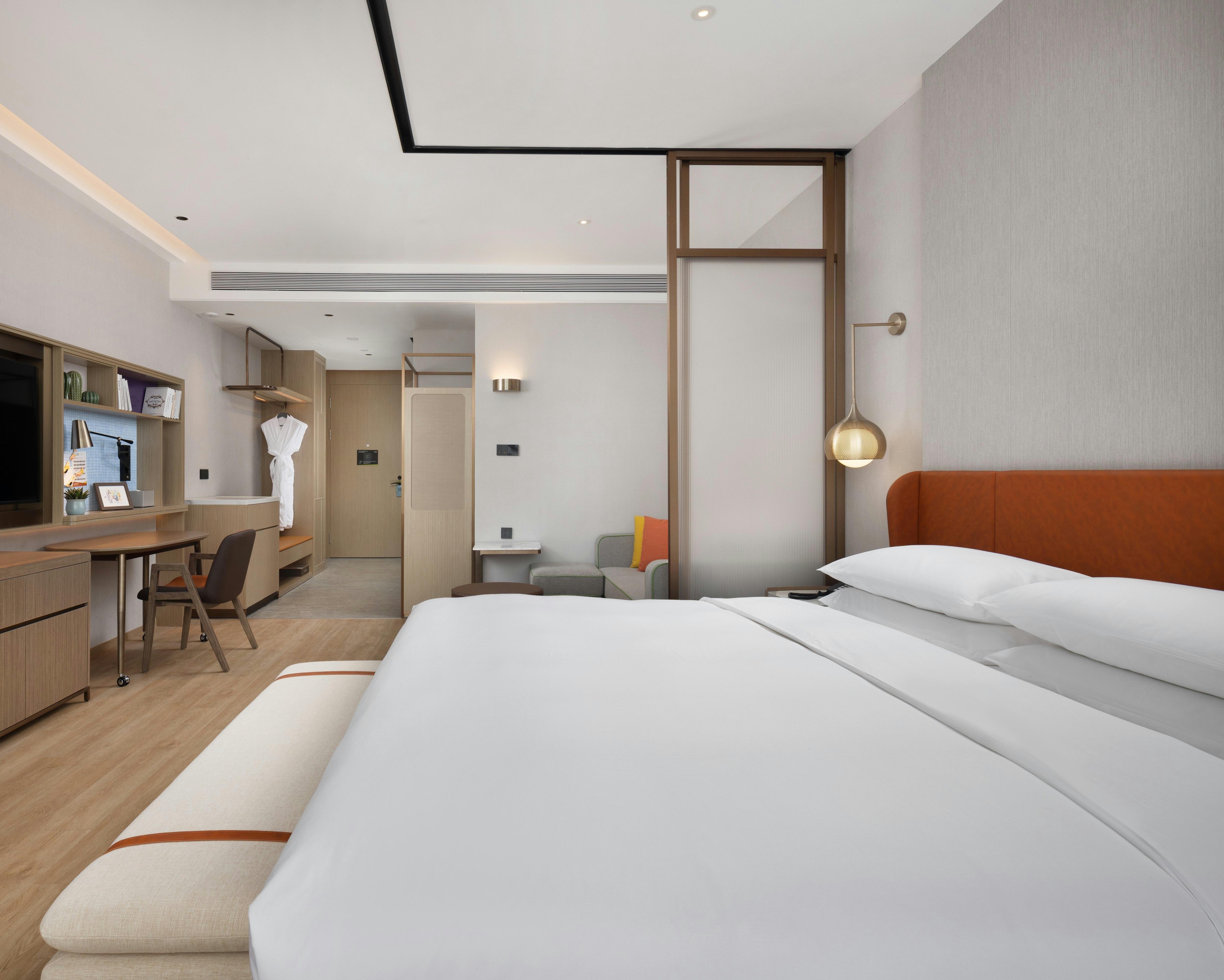 Home2 Suites by Hilton Yiwu World Trade Center 15/60